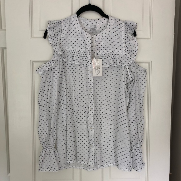 White cold shoulder button down - Picture 2 of 6